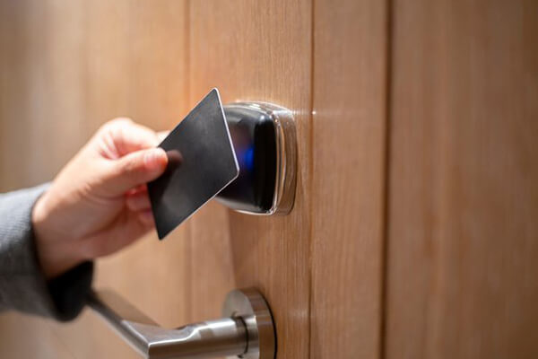 Hotel consultant Malaysia help to analyze Malaysia best hotel lock system supplier.